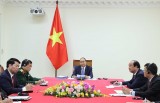 Thủ tướng Nguyễn Xuân Phúc hội đàm trực tuyến với Thủ tướng Hun Sen