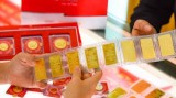 越南国内黄金价格10日上午回落到每两5500万越盾