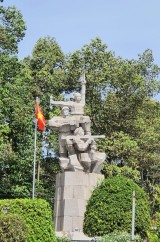 巴乌邦胜利纪念碑：赫赫的战功永远响亮