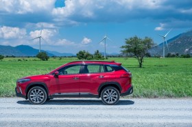 Corolla Cross bùng nổ doanh số trong tháng 11, là SUV bán chạy nhất của Toyota