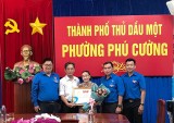 Cô Nguyễn Thị Ba nhận giải thưởng tình nguyện quốc gia năm 2020