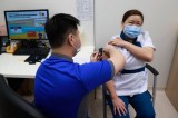 Singapore triển khai tiêm vắcxin COVID-19 cho nhân viên y tế