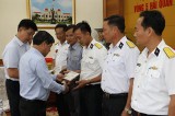 Đoàn công tác của tỉnh thăm, chúc tết cán bộ, chiến sĩ Bộ Tư lệnh Vùng 5 Hải quân