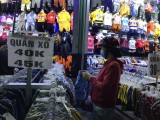 Đi chợ tết công nhân…