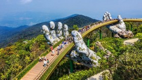 为何岘港金桥继续受到英国媒体的称赞？