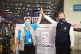 由COVAX提供的81.1万剂新冠疫苗已运抵越南河内