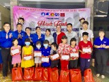 Chăm lo cho thiếu nhi lớp học tình thương tại TP.Thuận An