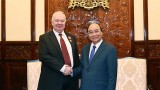 越南国家主席阮春福会见俄罗斯驻越大使康斯坦丁·弗努科夫