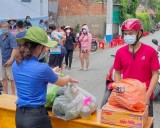 TP.Thuận An: Đoàn thanh niên hỗ trợ người dân tại khu vực phong tỏa
