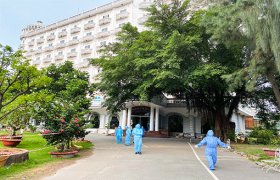 为扩充新冠肺炎患者治疗场所准备条件