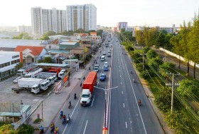 Xây dựng thành phố thành trung tâm thương mại - tài chính mới