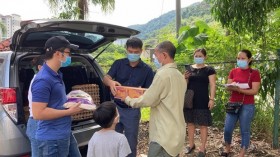 帮助旅居马来西亚越南人度过新冠肺炎疫情难关