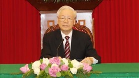 越共中央总书记阮富仲与韩国总统文在寅通电话