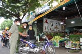 TP.Thuận An: Phường An Phú xử lý nhiều trường hợp ra đường không cần thiết và tụ tập đông người