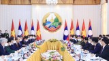 越南国家主席阮春福会见老挝总理和前党、国家领导人