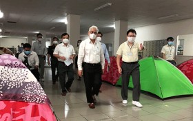 越共中央委员、省委书记、省国会代表团团长阮文利：尽早协助企业在新常态下复工