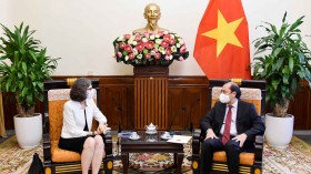 越南希望加拿大支持越南和本地区各国获得新冠疫苗