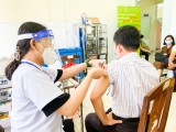 Bộ Y tế chưa đồng ý tiêm vắc xin Covid-19 cho trẻ từ 12-18 tuổi ở Bình Dương