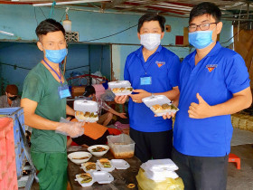 Ba chàng “bếp dã chiến 0 đồng”