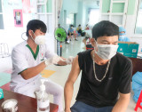 Phấn đấu hoàn thành tiêm 1 triệu liều vắc xin Sinopharm trong 4 ngày