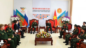 国防部部长潘文江会见俄罗斯国防部副部长