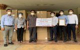 Provincial Buddhist Sangha and Phuong Trang Group donate medical equipment and supplies for Covid-19 fighting