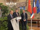 Vietnam strengthens economic exchange with French localities