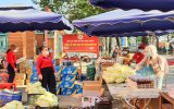 Hỗ trợ người dân khó khăn tham gia mua sắm tại chợ “0 đồng”
