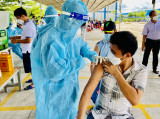 100% of workers in Phu Chanh IC get 2 shots of Covid-19 vaccine