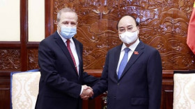 国家主席阮春福会见阿尔及利亚驻越大使