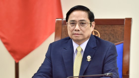 越南政府总理范明正与英国首相鲍里斯•约翰逊通电话