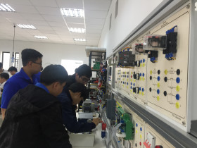 Phát triển hạ tầng thông tin trong xây dựng thành phố thông minh