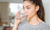 Uống nhiều nước trước hay sau tiêm vaccine?