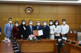 Lễ tiếp nhận hàng viện trợ từ Hàn Quốc và ký thỏa thuận hợp tác