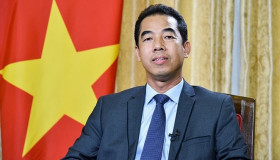 外交部副外长苏英勇：国家主席阮春福对瑞士和俄罗斯的正式访问之旅取得圆满成功