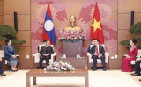 Lao top legislator wraps up official visit to Vietnam