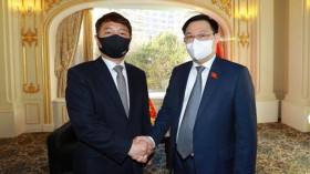 国会主席王廷惠会见韩国议员、韩国总统前政治顾问崔宰诚