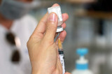 Nam Định tiêm phủ vaccine cho người dân, phòng biến chủng mới Omicron