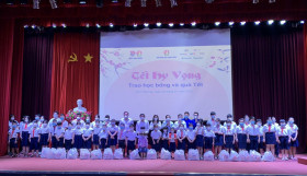 向因Covid-19疫情而成为孤儿的困难儿童颁发助学金