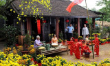 Vietnamese family tradition in Lunar New Year festival