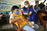 Philippines, Indonesia đẩy nhanh chiến dịch tiêm vaccine COVID-19