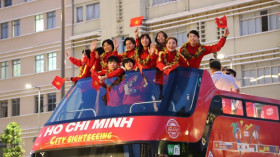 胡志明市举行仪式 庆祝载誉归来的国家女足队球员