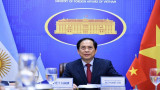 越南外交部长裴青山与阿根廷外交部长卡菲耶罗通电话