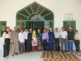 Đoàn công tác tỉnh thăm và tặng quà đồng bào Chăm ở huyện Dầu Tiếng