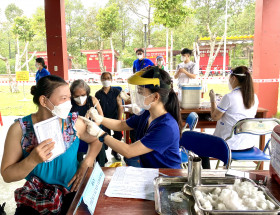 Người dân cần khai báo chính xác thông tin tiêm chủng