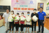 Câu lạc bộ Tiếng Anh vì cộng đồng hoạt động tình nguyện tại tỉnh Khánh Hòa