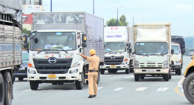 Tổ chức trực, điều tiết giao thông tại các giao lộ trọng điểm