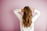 5 bí quyết giúp phái đẹp giải cứu mái tóc khỏi tình trạng bết dầu
