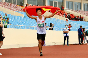 Tấm HCV lịch sử của marathon Việt Nam