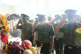 Đảng ủy Công an tỉnh: Dâng hoa tưởng nhớ Chủ tịch Hồ Chí Minh